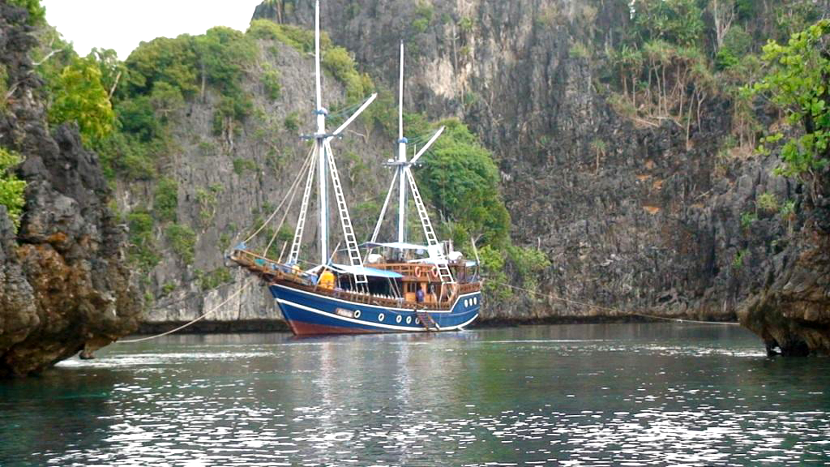 Dive Center For Sale - LIVEABOARD FOR SALE IN INDONESIA